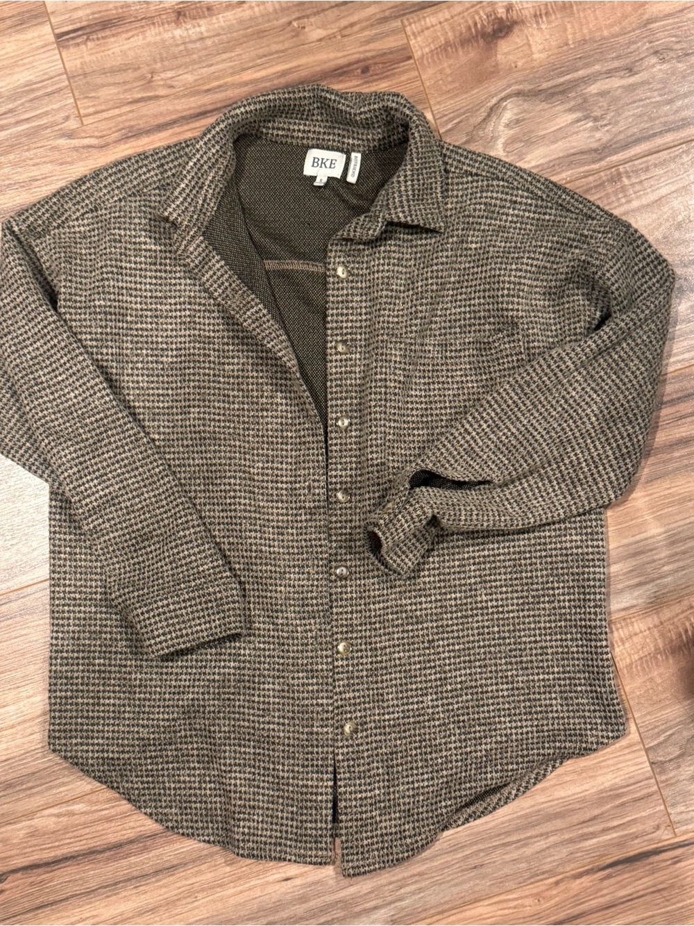 BKE Houndstooth Button-Front Shirt Jacket in Olive and Brown